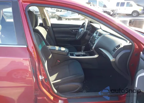 2015 Nissan Altima 2.5 S из США, поврежденный, VIN 1N4AL3AP7FC593751